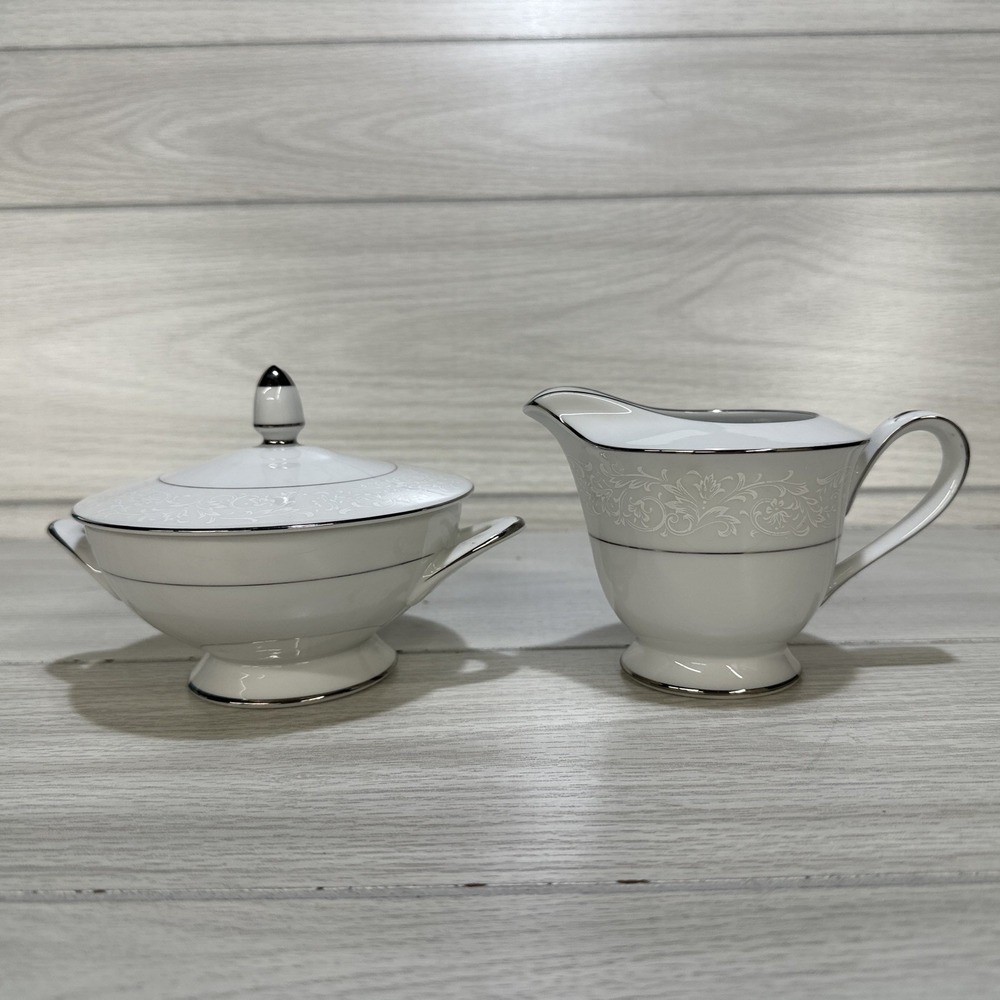 SANGO Japan Fresco 3540 Fine China Silver Trim Floral‎ Accent Sugar Bowl Creamer